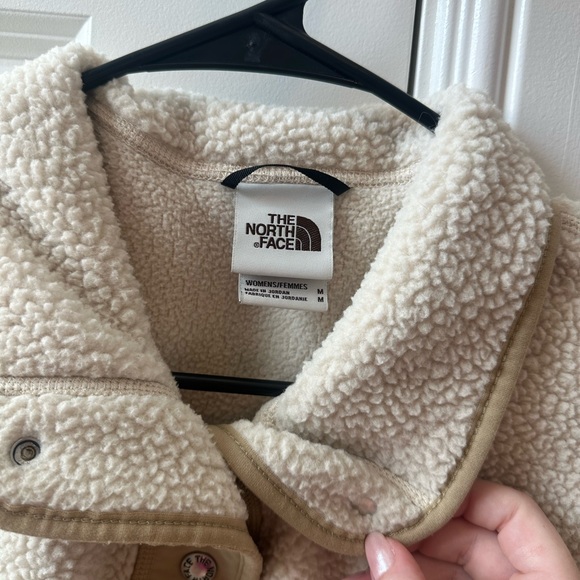 The North Face Cragmont Fleece Quarter-Snap Long-Sleeve Pullover - Picture 3 of 6